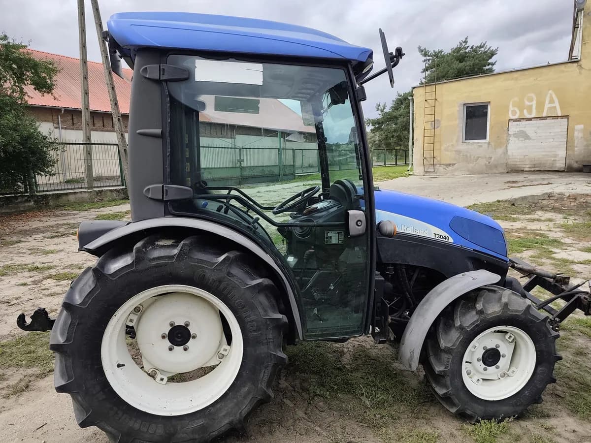 Ciągnik rolniczy New Holland T3040